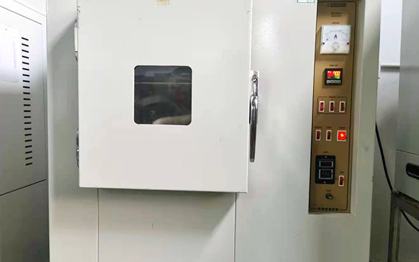 {振揚(yáng)實(shí)業(yè)是拖鞋廠(chǎng)家、拖鞋加工廠(chǎng)、拖鞋代工廠(chǎng)、高端拖鞋定制、人字拖加工廠(chǎng)、定制拖鞋工廠(chǎng)、品牌拖鞋代工廠(chǎng)、涼鞋代工廠(chǎng)、沙灘拖鞋廠(chǎng)家、涼鞋廠(chǎng)家，完備的品質(zhì)管控體系。}