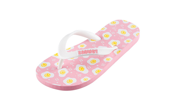 {振揚(yáng)實(shí)業(yè)是拖鞋廠(chǎng)家、拖鞋加工廠(chǎng)、拖鞋代工廠(chǎng)、高端拖鞋定制、人字拖加工廠(chǎng)、定制拖鞋工廠(chǎng)、品牌拖鞋代工廠(chǎng)、涼鞋代工廠(chǎng)、沙灘拖鞋廠(chǎng)家、涼鞋廠(chǎng)家，提供經(jīng)典款高功能拖鞋，美型拖鞋，耐磨防滑拖鞋。}